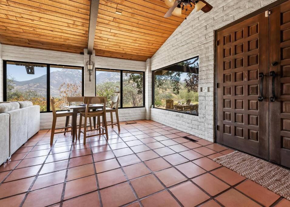 Scenic Spanish Rancho - Breathtaking Views Three Rivers Buitenkant foto